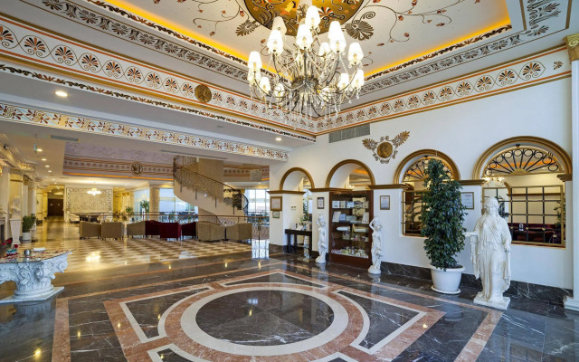 Roma Beach Resort & Spa
