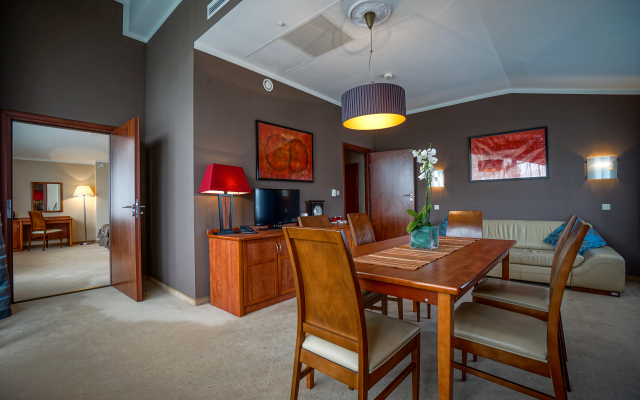 Farmona Hotel Business & Spa