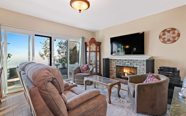 Luxe 3br W/ Stunning Canyon Views 3 Bedroom Home