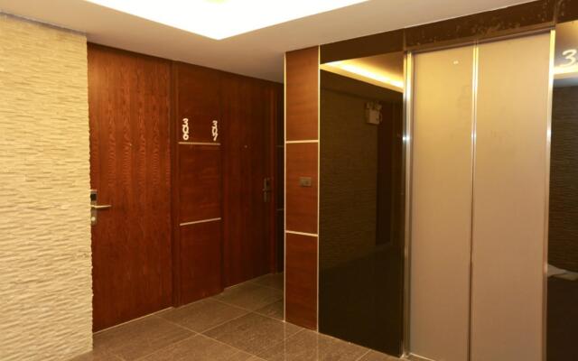Collection O The Bangkok Airport Link Suite