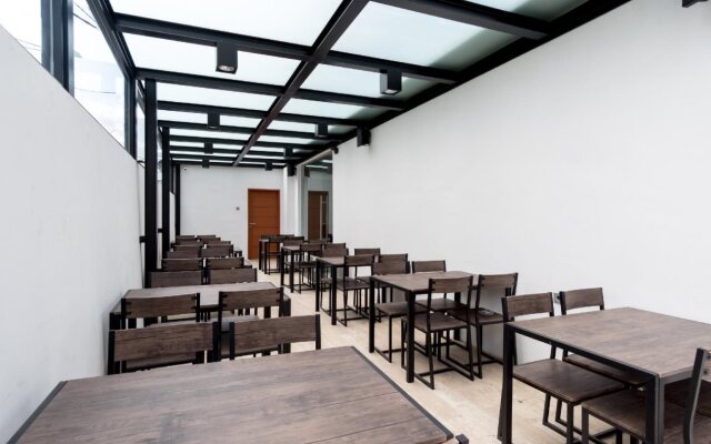 OYO 248 De Natio Guest House