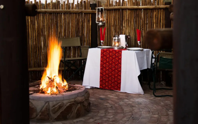 iKhaya LamaDube Game Lodge