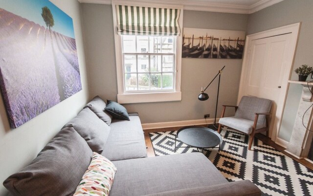 Spacious 5 Bed Ideally Located in the Heart of Historic Bath City Cent