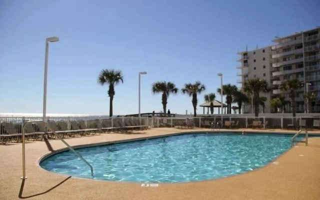 Tradewinds 1102 by RedAwning