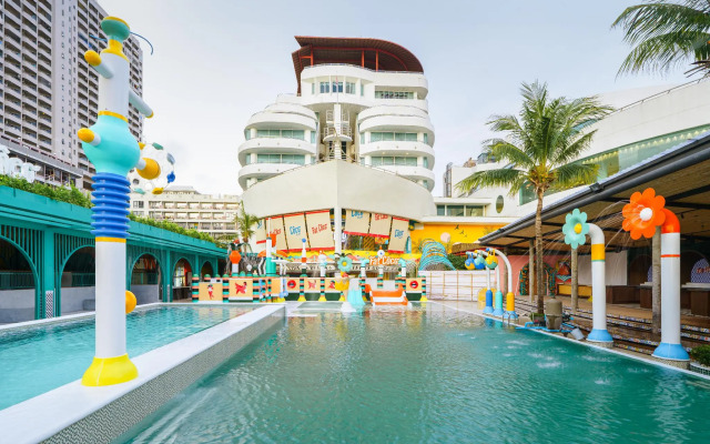 A-One The Royal Cruise Hotel Pattaya