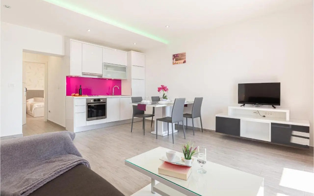 Two-Bedroom Apartment in Medici