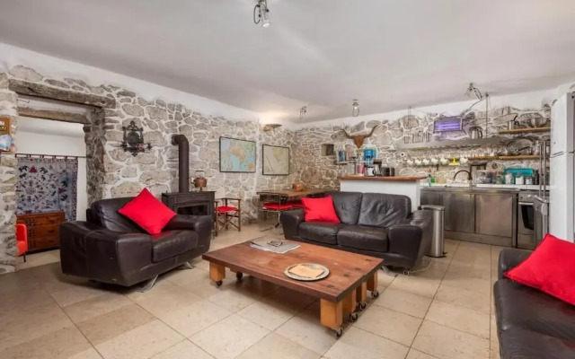 Villa Cave Romana