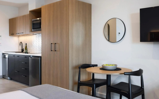 Rooftop Retreat - Mount Maunganui Holiday Home
