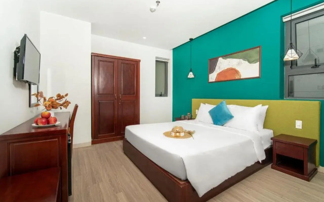May Beach Hotel
