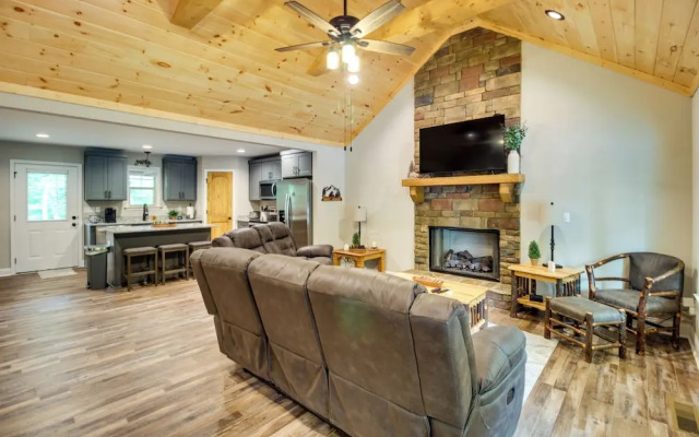 Ellijay Retreat w/ Access to Community Pools!