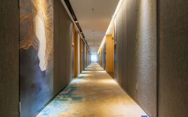 Xiadou Hotel (Nanning Nanhu Square Metro Station Store)