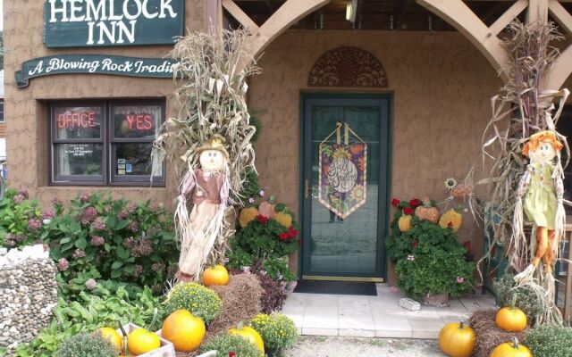 Hemlock Inn