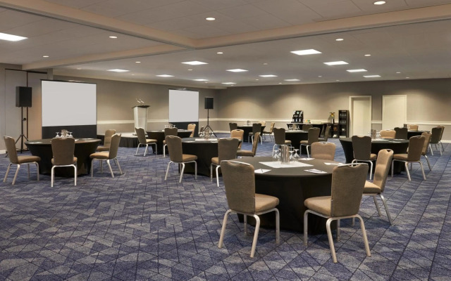 Courtyard by Marriott Downtown Ottawa
