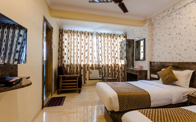 OYO Rana Residency Near Western Express Highway Metro Station
