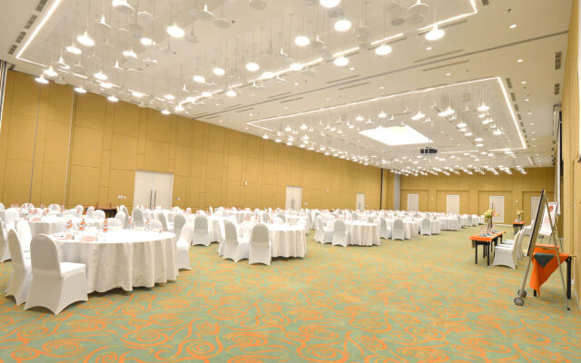 HARRIS Hotel & Conventions Denpasar Bali