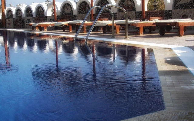 Black Sand Apartments Santorini