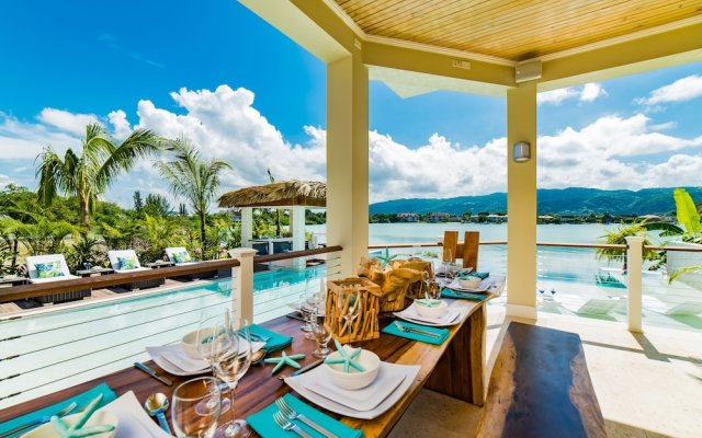 Everything Nice By the Sea in Montego Bay 5BR