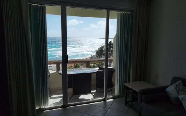 Ocean Front Suites by Rodero Condos