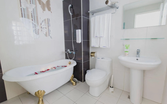 Welcome The Sun Enjoy The Moon