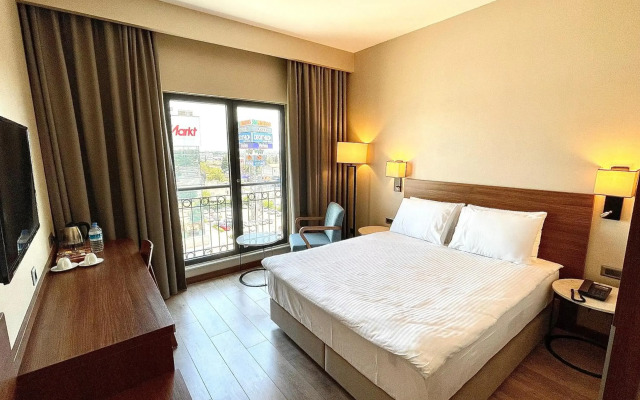 Turkmen Riverside Hotel