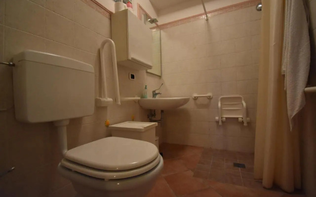 2-room Apartment On The Upper Floor - Inh 29315