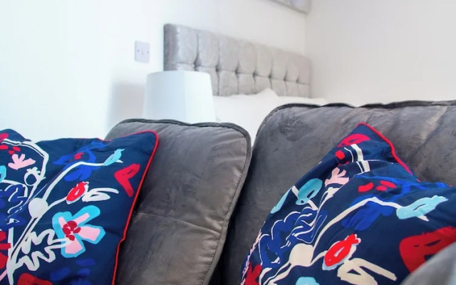 Sheffield City Apartment Retreat