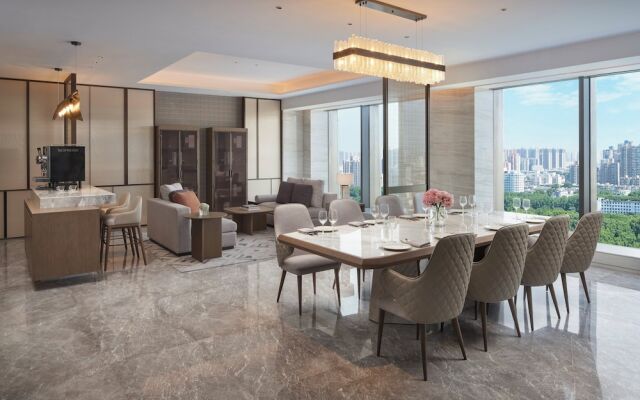 Intercontinental Zhengzhou by IHG