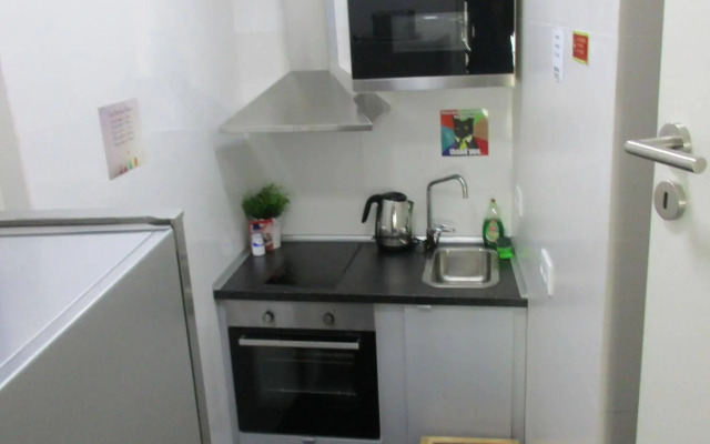 Happy Porto Hostel & Apartments