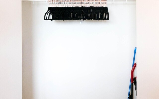 Modern & Uniquely Designed Suite in Old City