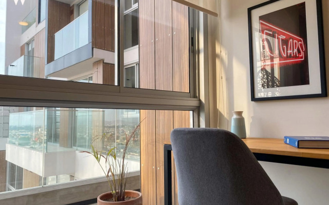 Monochromatic 1BR in Lovely Barranco