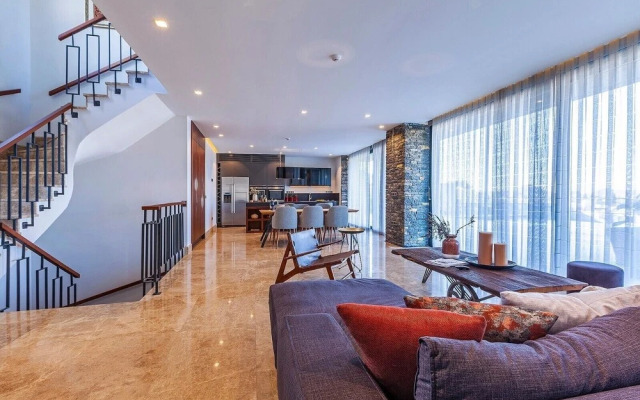 7 Deluxe - Seductive Style and Serenity