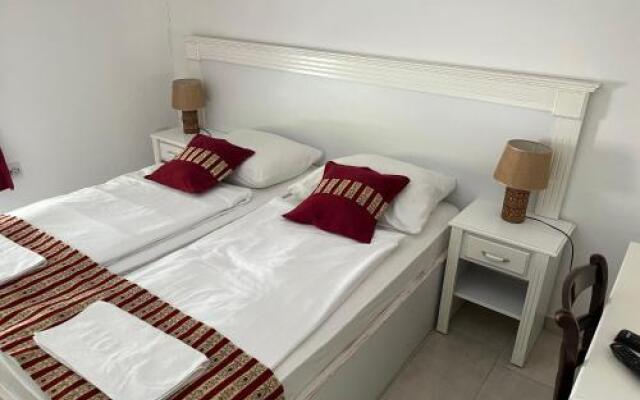 Rooms and Apartments Neron