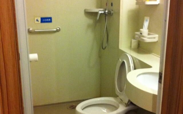 Eaka 365 Cangzhou Railway Station