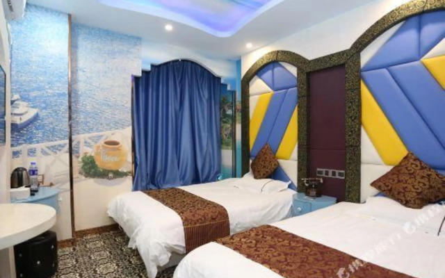 Ouli Business Hotel (Shanghai Luohe Hongmei Road Subway Station)