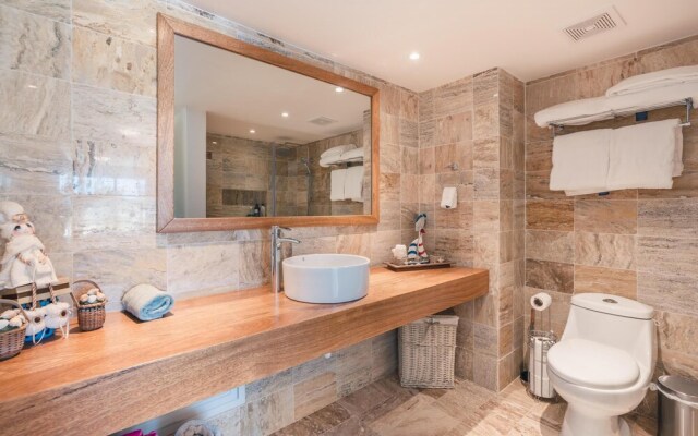Amazing Property 1 BR at Green One