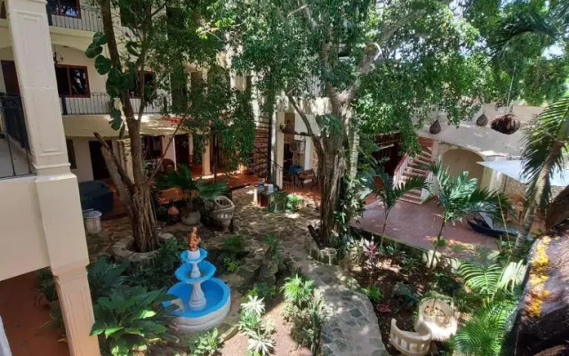 hotel y hostal nojoch che