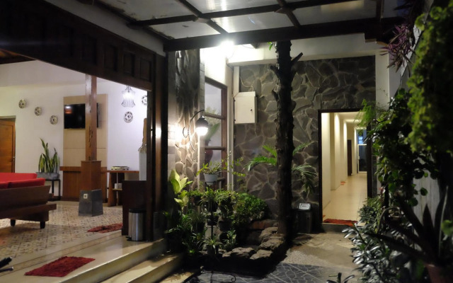 Puri Langenarjan Guest House