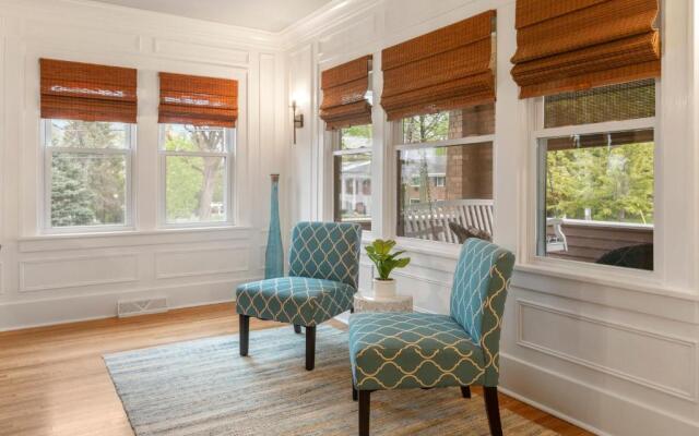 Gorgeous Downtown Bungalow, Walk Everywhere!!!