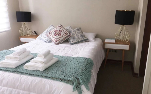 445 Obispo Hipolito salas