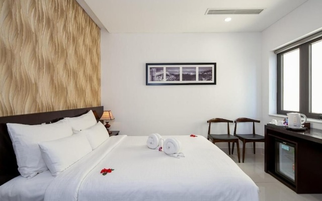 Dung Nam Hotel – Guest Rooms – Da Nang