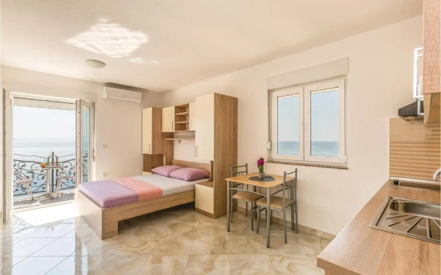Studio Apartment in Krvavica