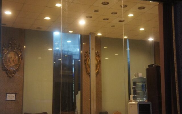 Al Hinawi Hotel