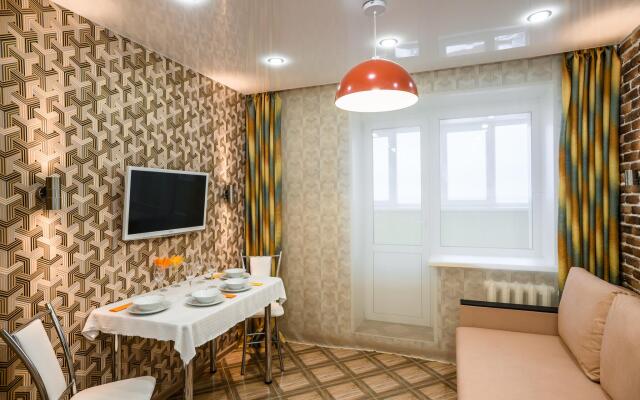 Две Подушки на улице Дуки 25