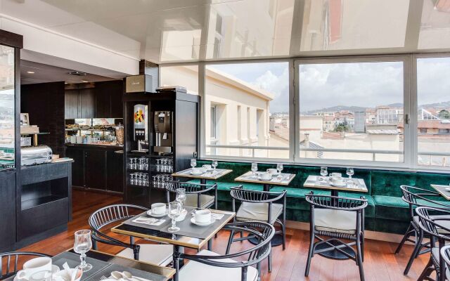 Hôtel Cannes Centre Univers