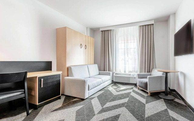 DoubleTree by Hilton Quebec Resort