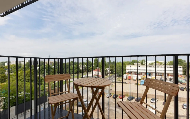 Home Factory Estate Kotsisa by Renters