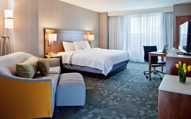 Courtyard by Marriott Pueblo Downtown