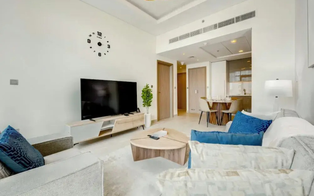 Farhad Azizi Residences - Al Jaddaf
