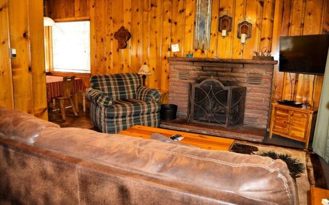 Inn on Fall River & Fall River Cabins