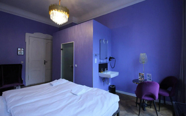 ArtHotel Connection